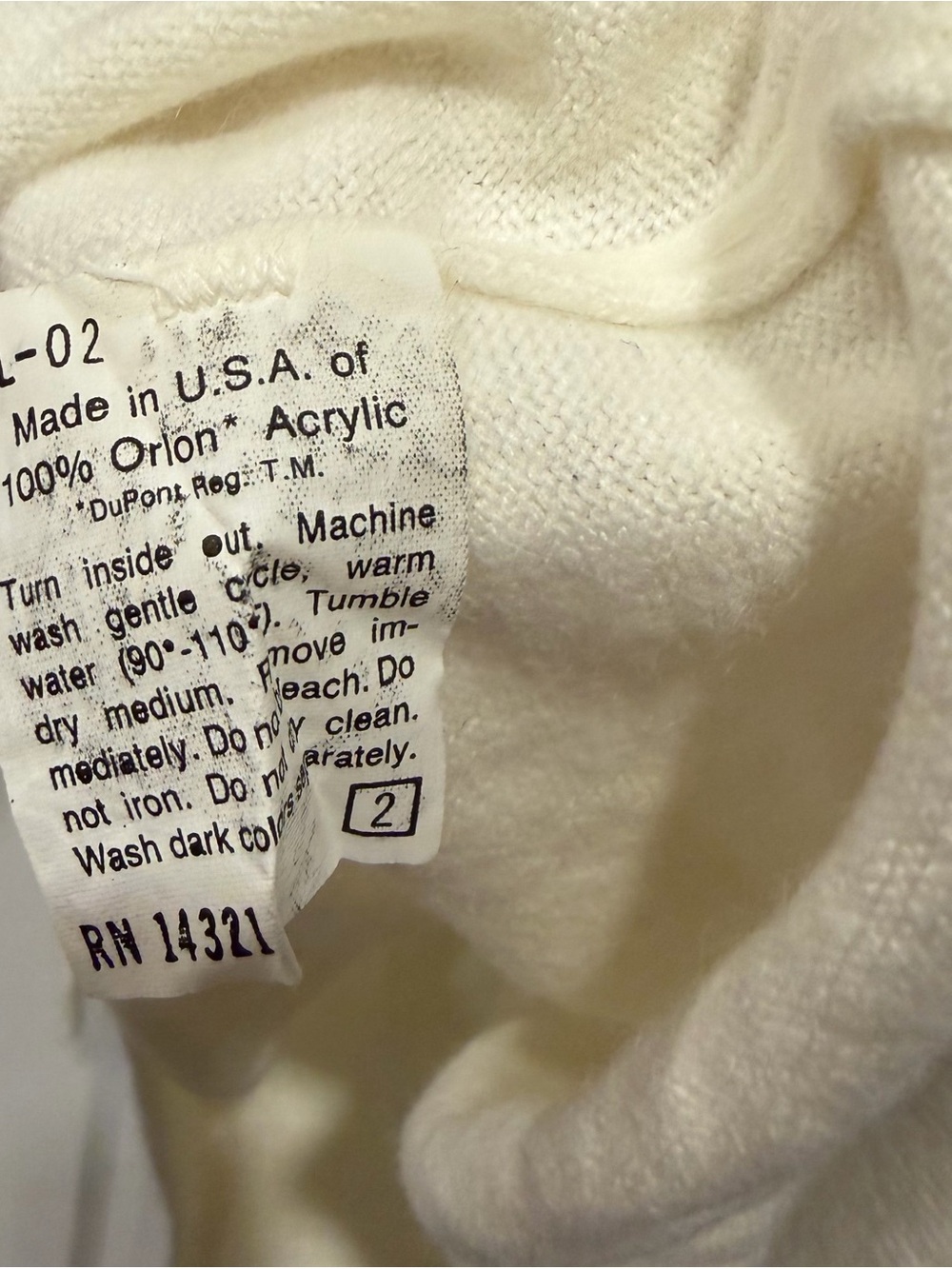 Vintage Dior Men’s Ivory V-Neck Sweater - Picture 9 of 9
